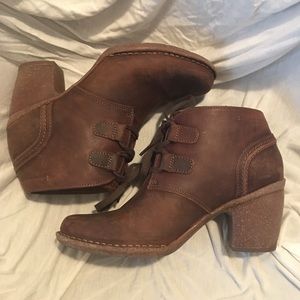 Clark’s Carleta Lyon Bootie - Brown Oiled Nubuck
